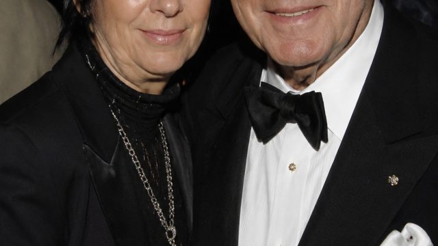 A Heartfelt Farewell: Diane Warren Remembers Clive Davis | poker pakai gopay, qq zynga, pengeluaran 